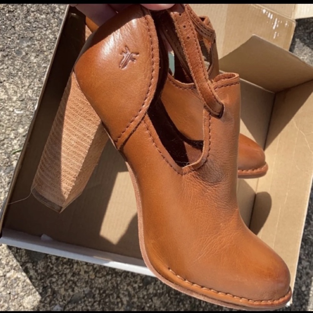 Frye Limited Edition Womens Leather Booties NIB